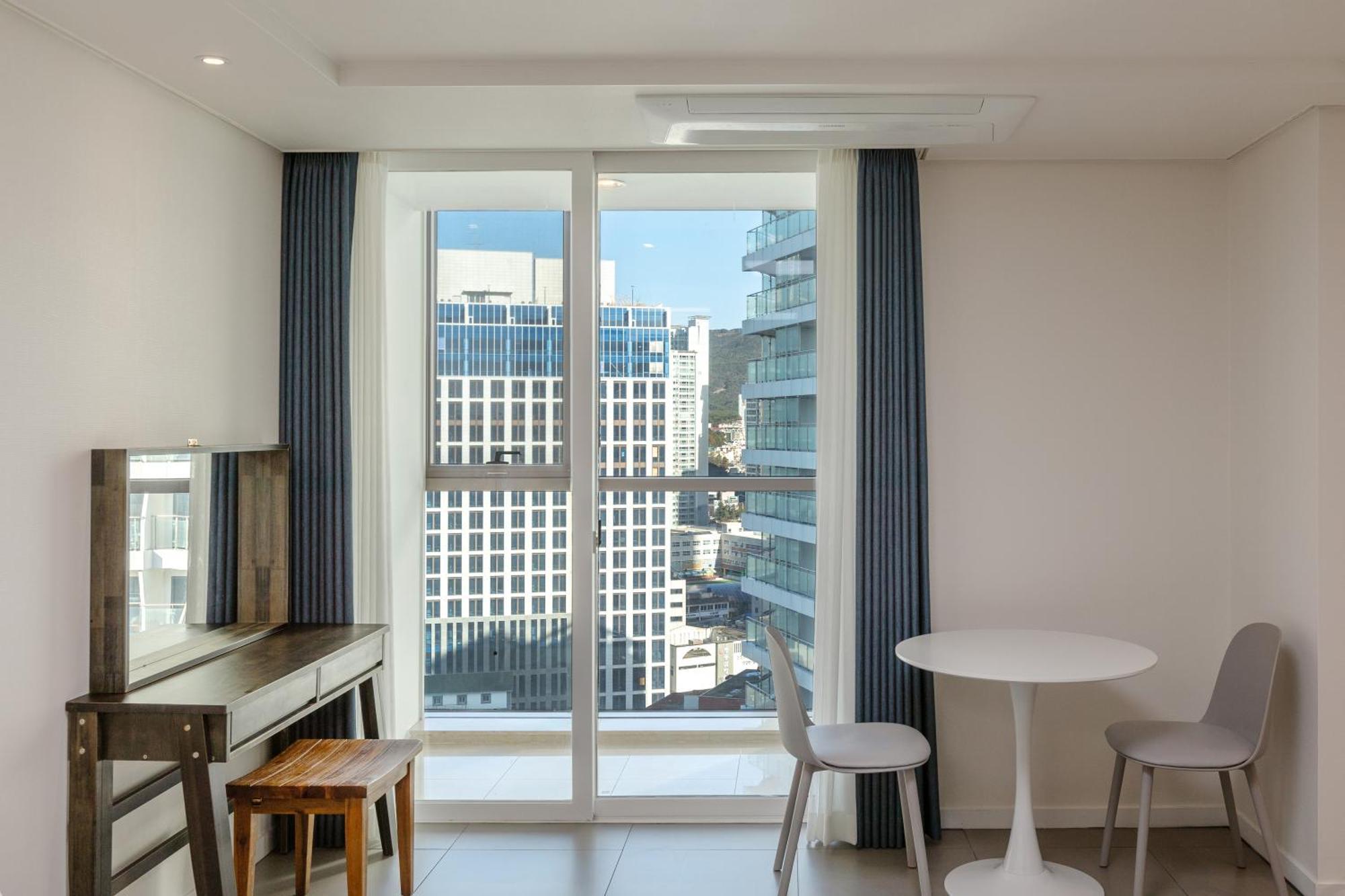 Pale De Cz Condo Пусан Екстер'єр фото